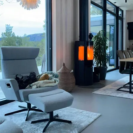 Peaceful Nature And Design On Skardsoya * Lesund