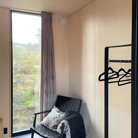 Peaceful Nature And Design On Skardsoya Holiday home Lesund