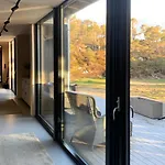 Peaceful Nature And Design On Skardsoya Feriehus Lesund